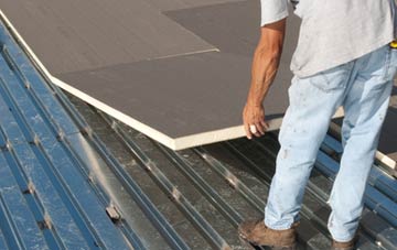 benefits of insulating Tarn flat roofing
